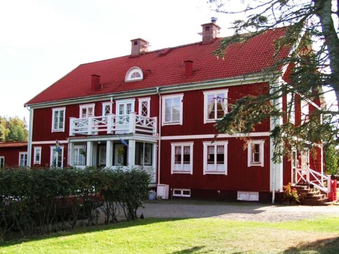 Hasslebogarden Vandrarhem มาเรียนเนอลุนด์ ภายนอก รูปภาพ